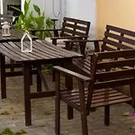 Sunny 1br Near Obor With Garden Patio And Workspace Bucharest