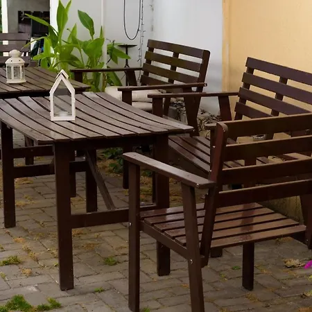 Sunny 1Br Near Obor With Garden Patio And Workspace Bucureşti