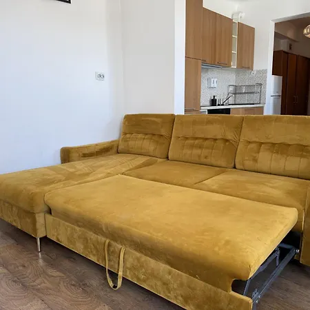 Sunny 1br Near Obor With Garden Patio And Workspace *