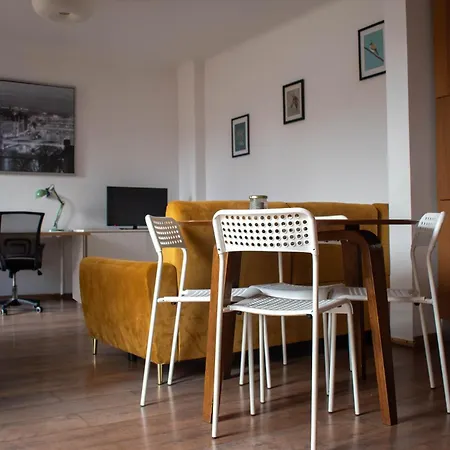 Apartamento Sunny 1-bedroom Near Obor With Garden Patio And Workspace Bucarest